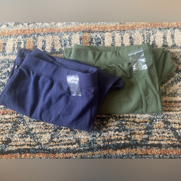 🔥🔥 "As Is" Denim & Co. Active French
Terry Cargo Capri Pants - Picture 3 of 3